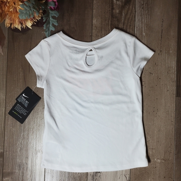NWT Girl’s Nike Dri-Fit T-shirt Size 4T White Pink Orange Heart Graphic Logo - Picture 5 of 14